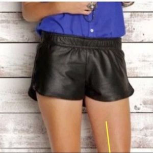 White/off white 100% Lambskin shorts Rails